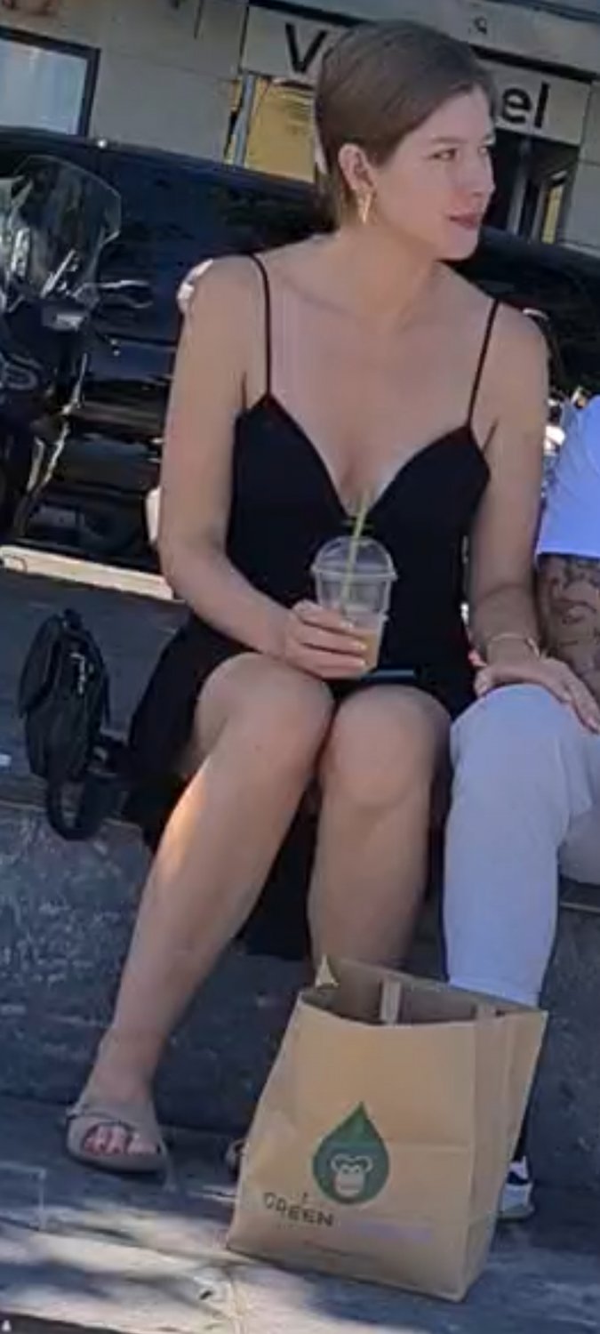 Zeliha friends sexy legs unaware whores caught outdoors hotwives #JXkVJGPT