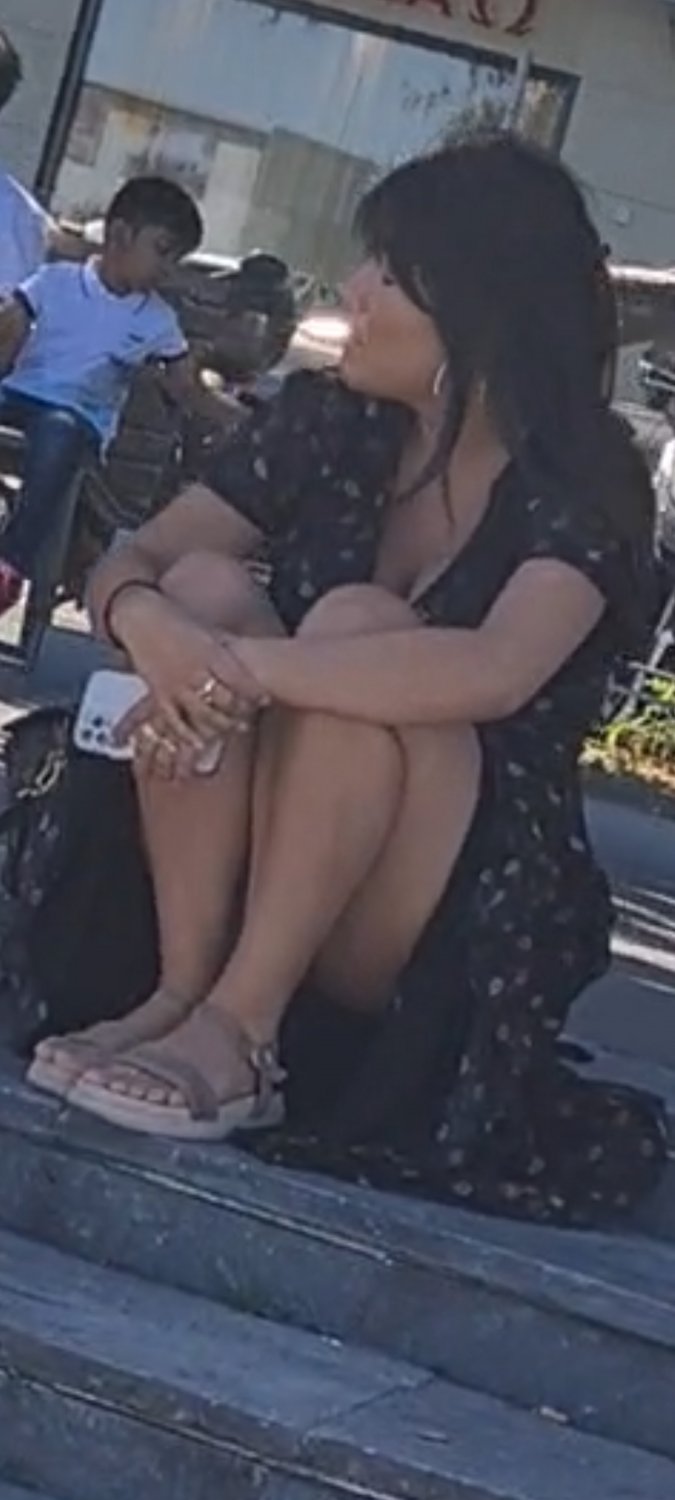 Zeliha friends sexy legs unaware whores caught outdoors hotwives #VhNgiPk5