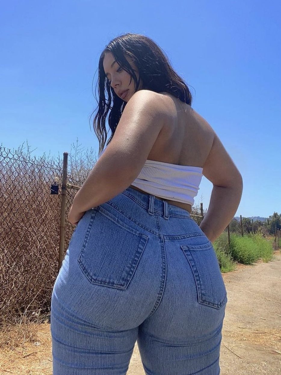 Huge Ass In Tight Jeans - Big Ass Yams In Tight Jeans Cum Tribute - Porn - EroMe