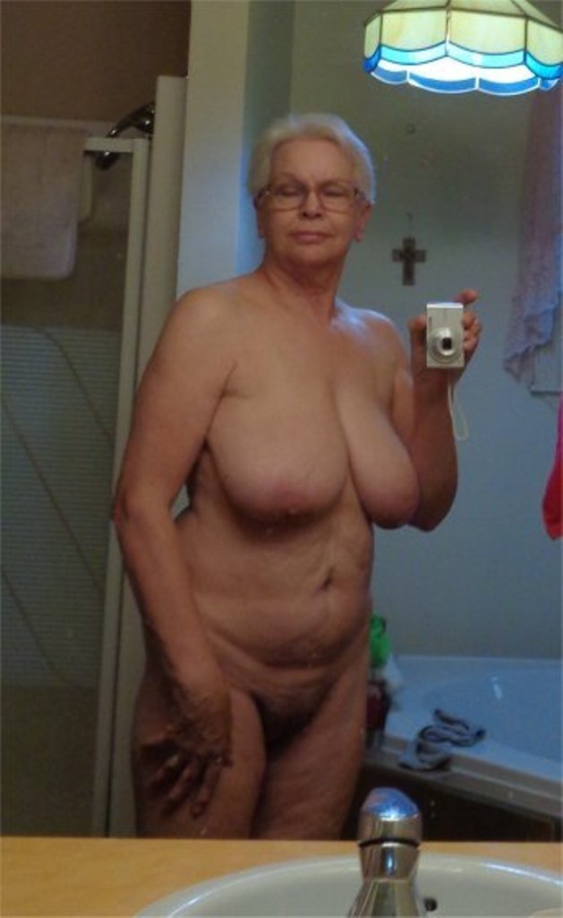 Grandma Bathroom Sex - Granny in the Bathroom - Porn Videos & Photos - EroMe