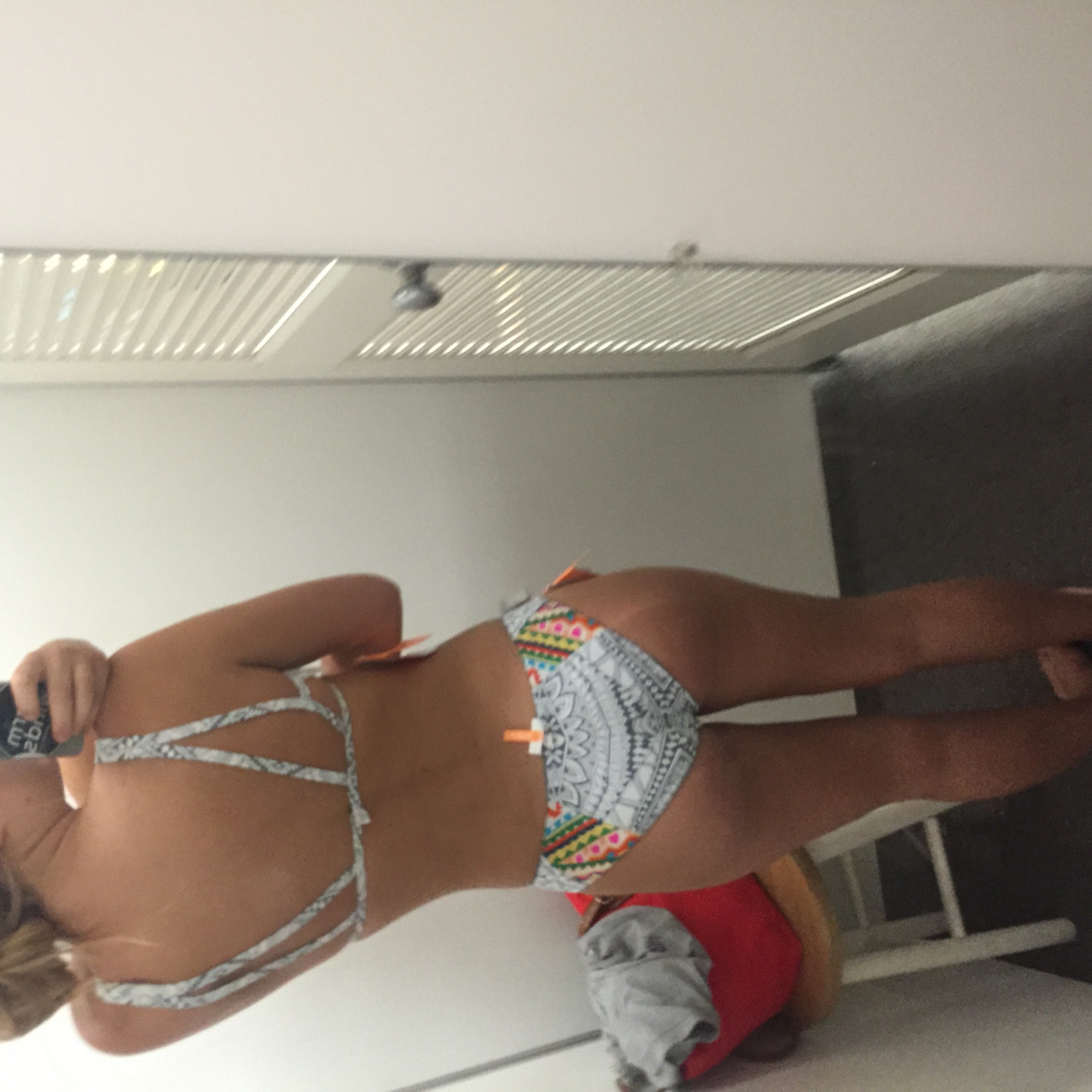 Ari G #iij3Nf4y