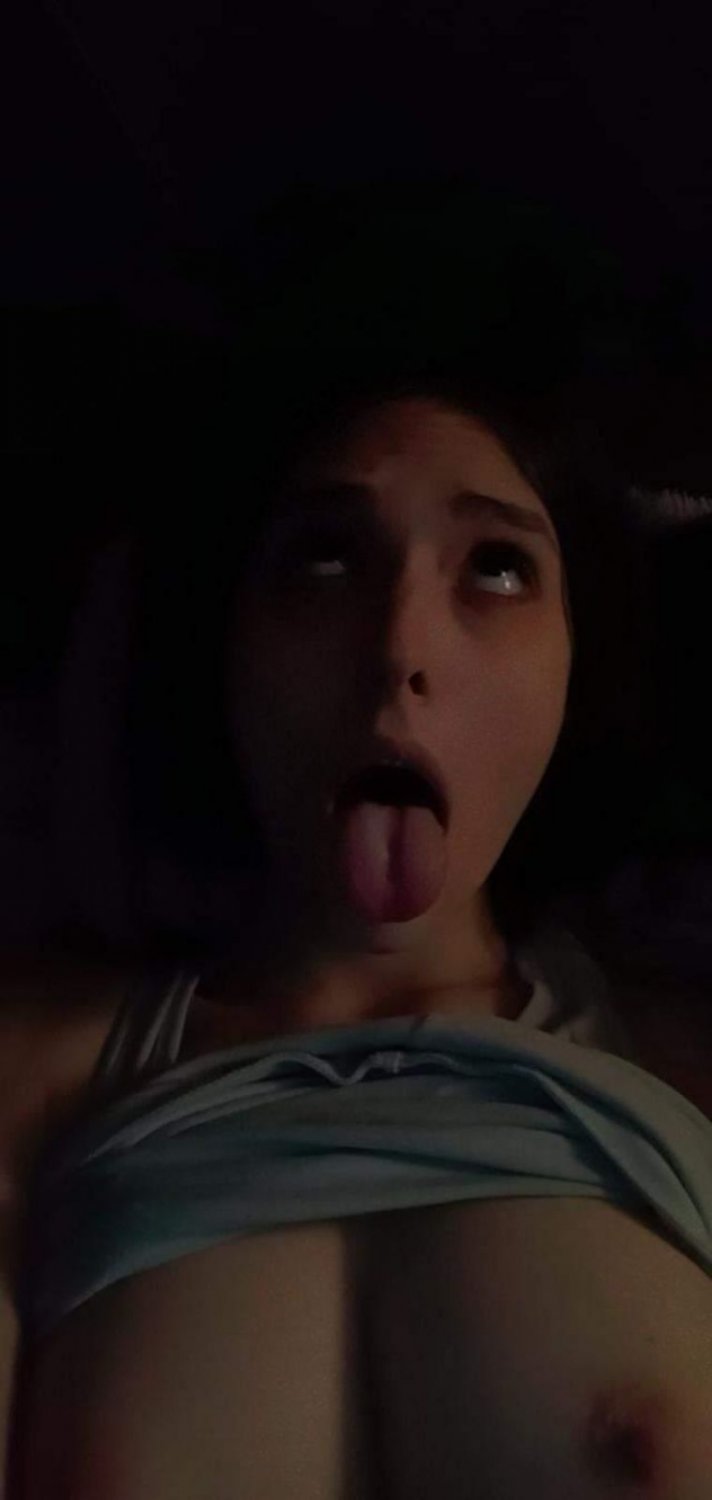 Make this dirty slut famous! #KIKo83eI