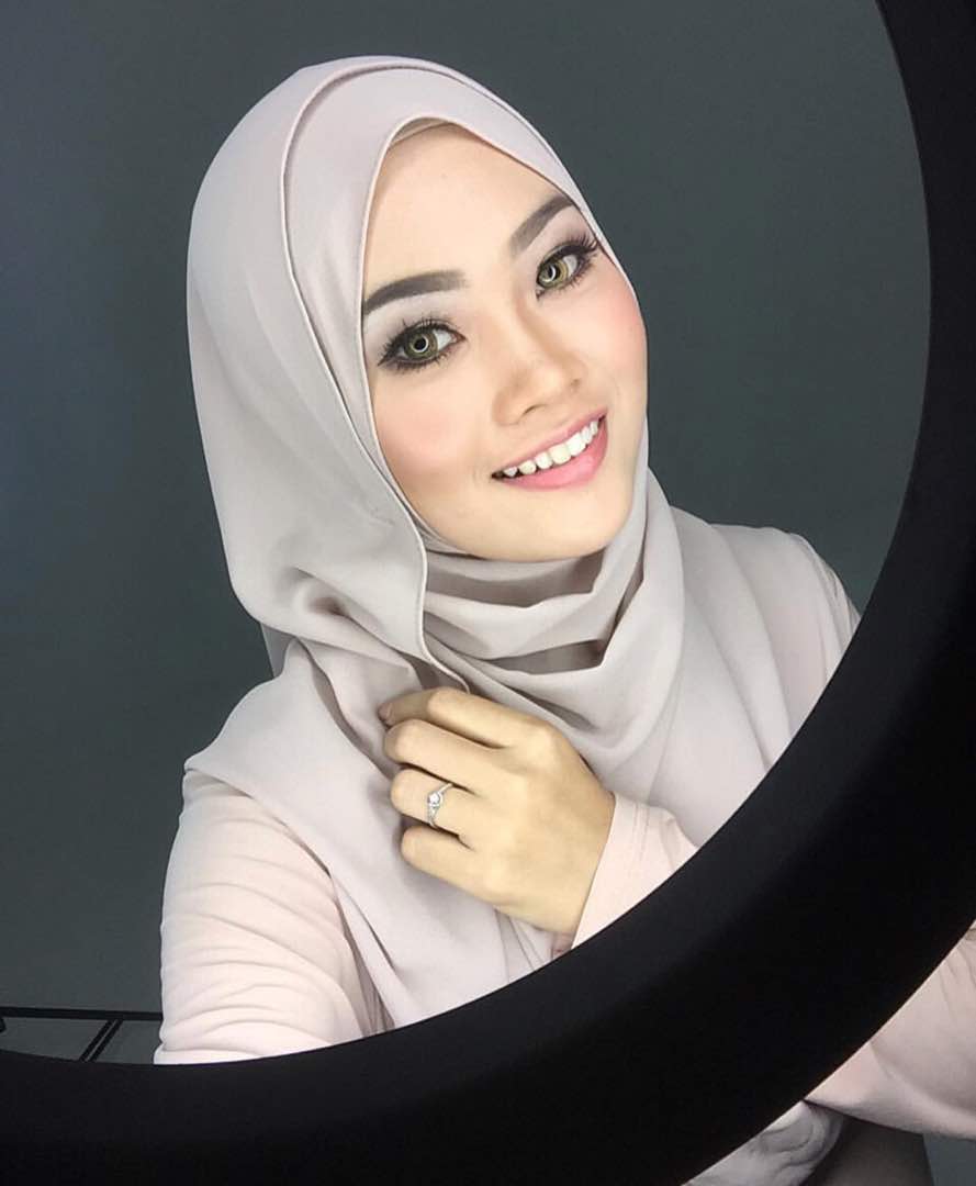 889px x 1080px - Eyfa Instafamous #malay #hijab - Porn - EroMe