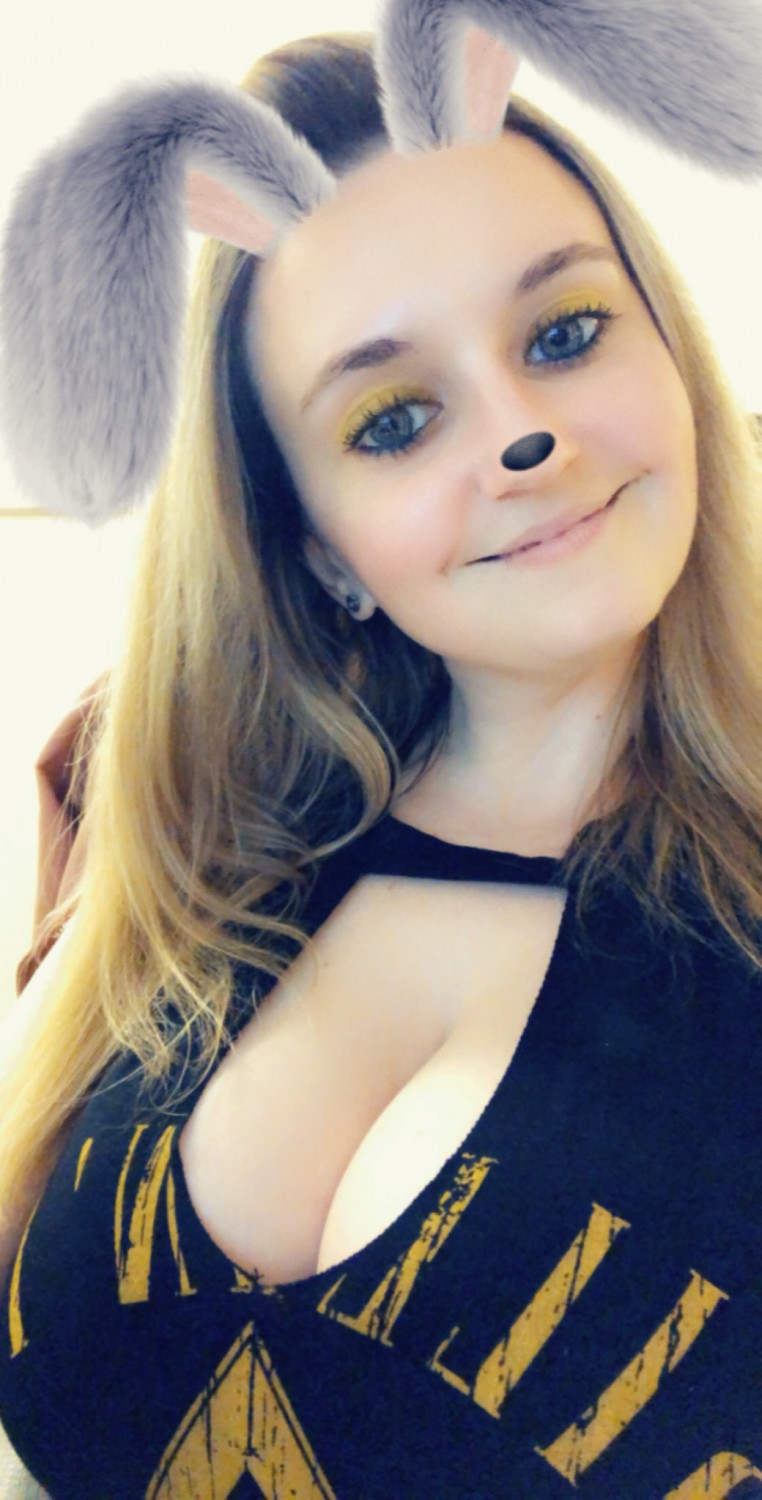 baseballchickie2 #g5o7DPzj