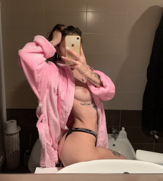 561px x 624px - Sexy pink Bath robe - Porn Videos & Photos - EroMe
