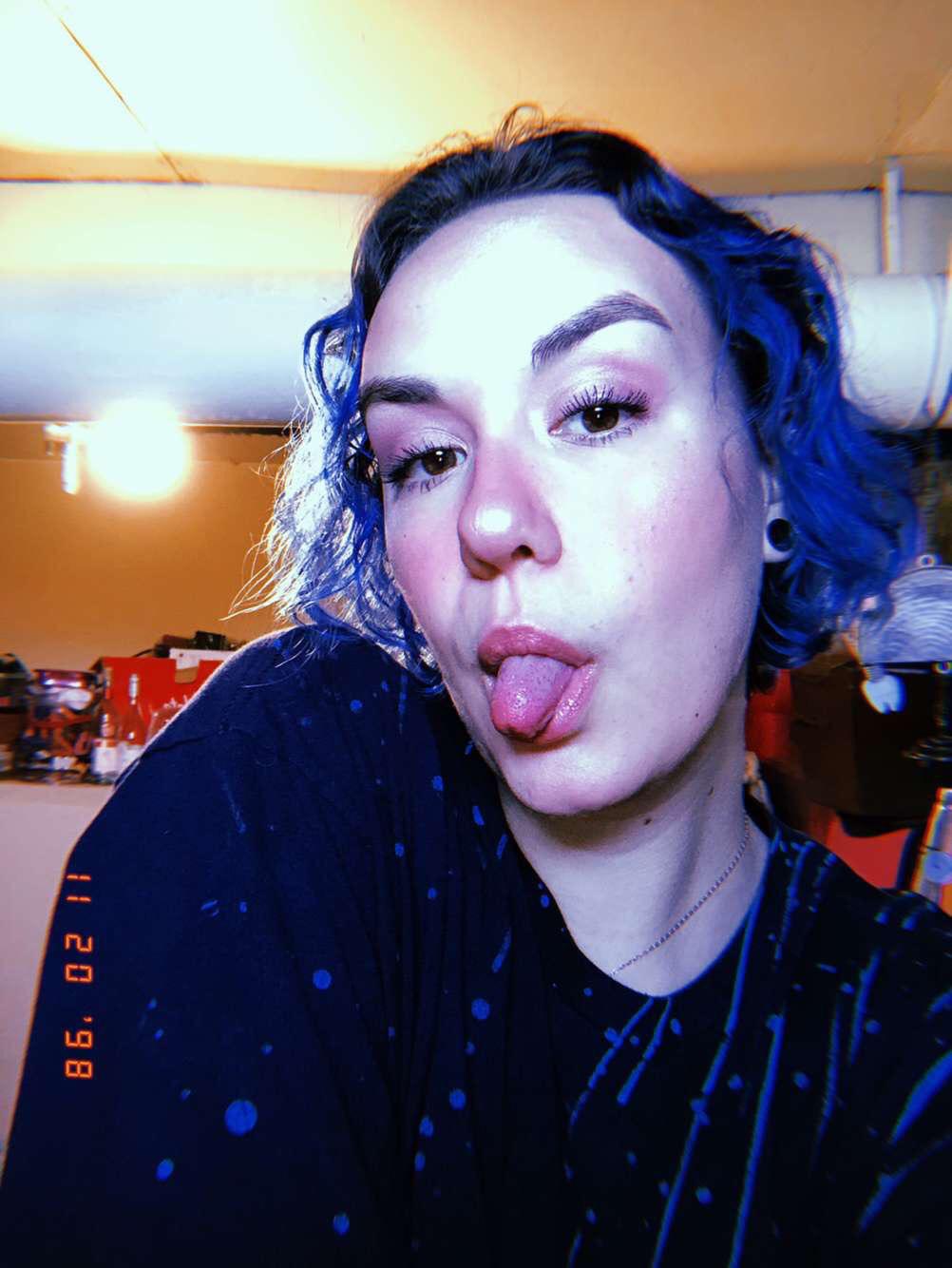 Tori 22yo married hotwife #OpZReFzX