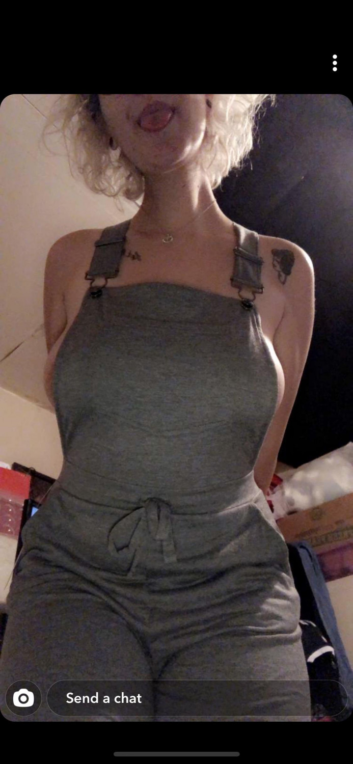 Tori 22yo married hotwife #accc3vdW