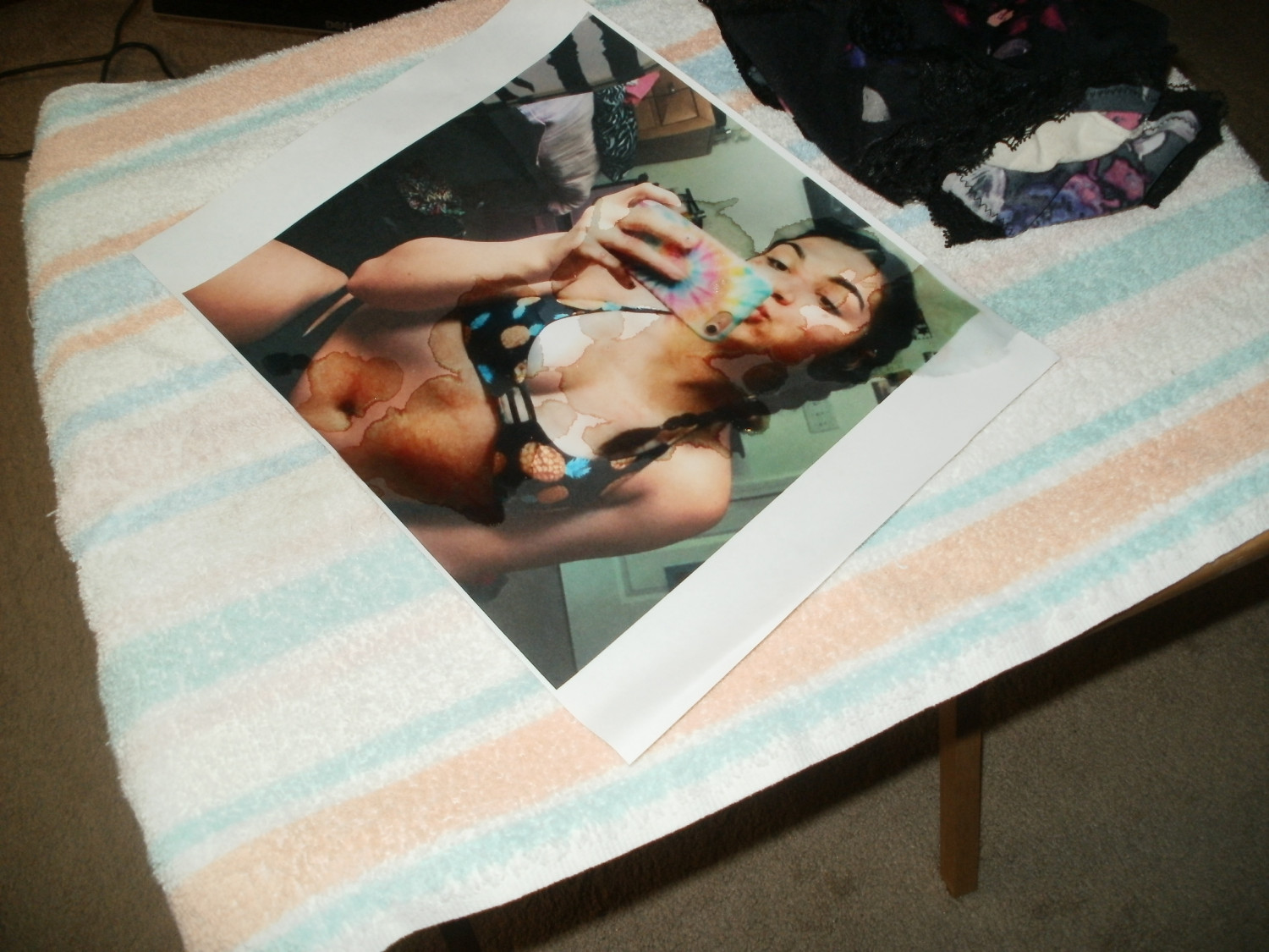 Sarah's cute bikini bod gets spunked! #XlwqyYlJ