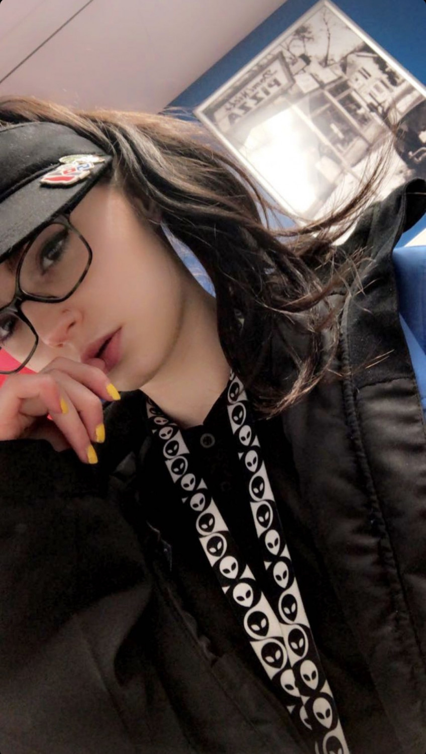 Dominos girl turned into a paid slut #yjsTW6u5