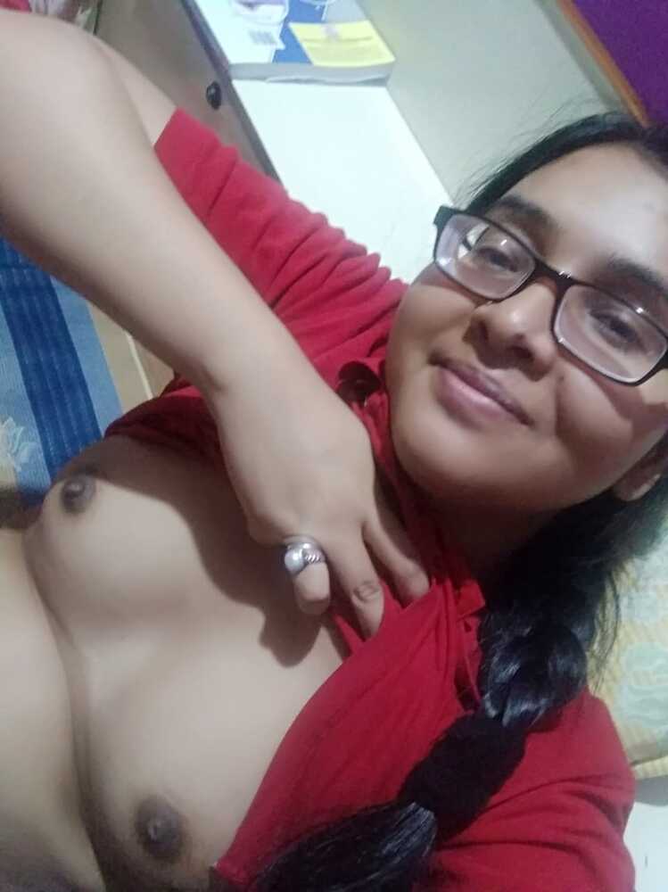 HOT INDIAN WIFE NEERU TIWARI #ZxiYA73v