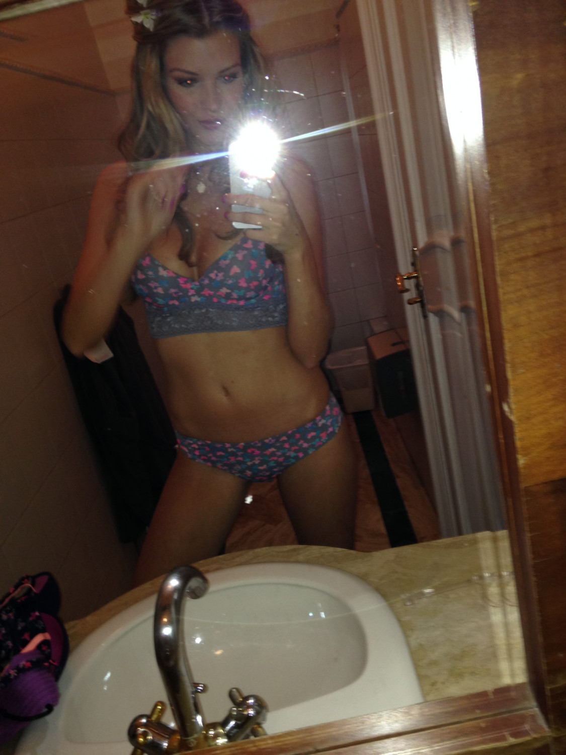 Erin Michelle Cummins Nude New Photo Gallery And Videos #KAmsqJOW
