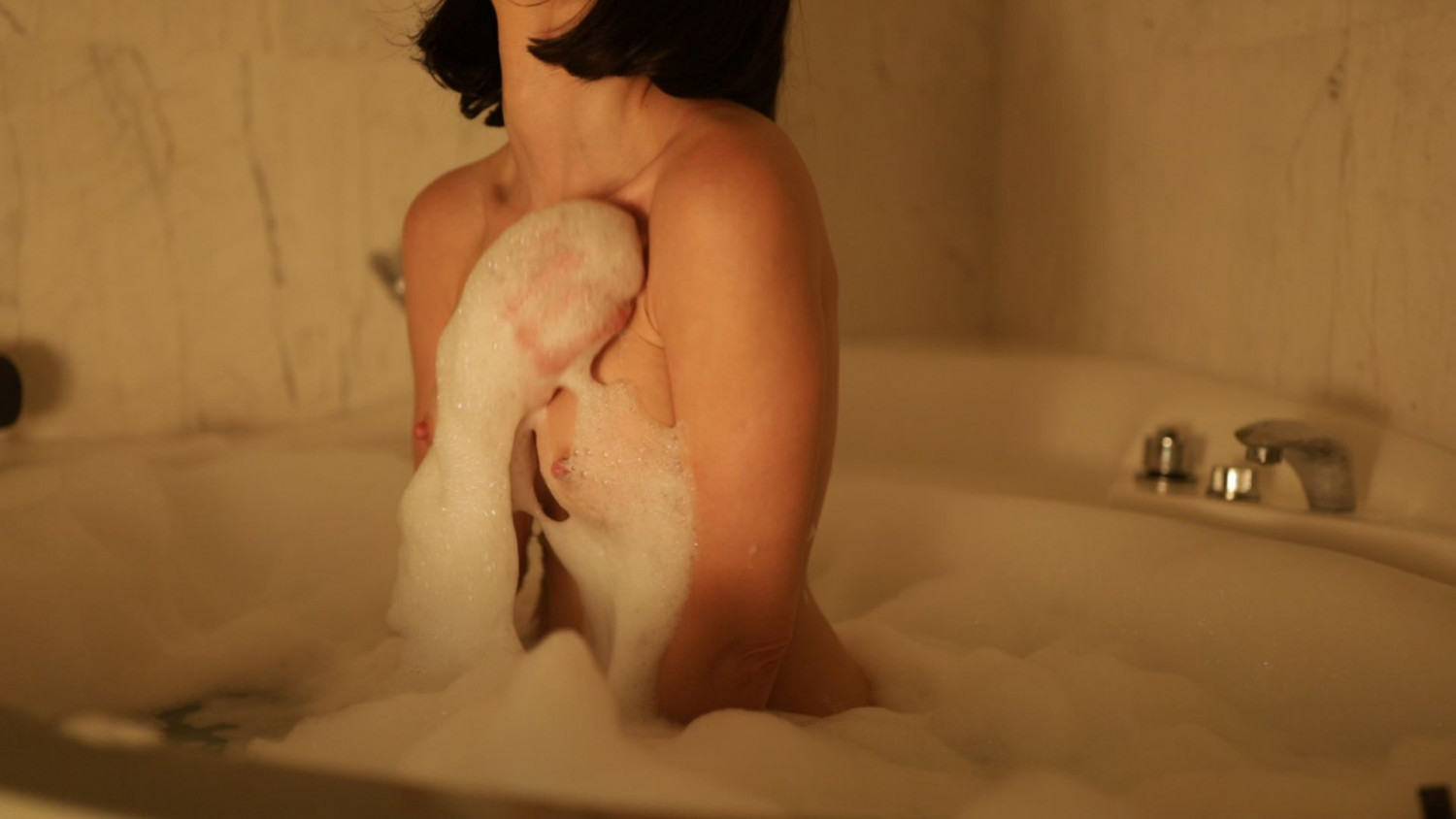 Alex Shai Nude Bath Photos #tdisTgR6