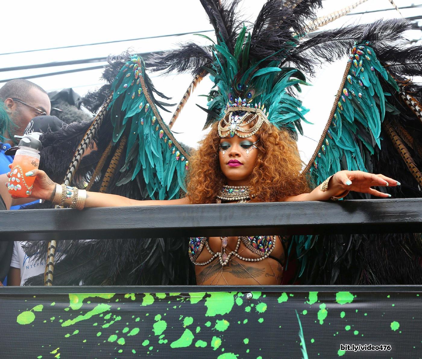 Rihanna Bikini Festival Nip Slip Photos Leaked #TwgsFycL