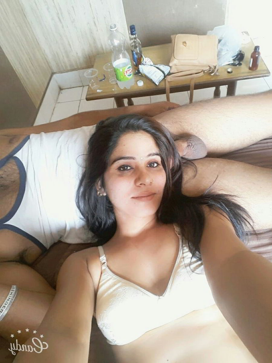 Desi Leaked MMS (xyz1222) - Porn Videos and Photos photo