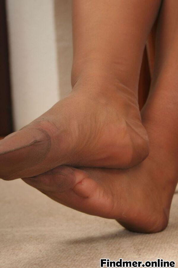 chubby feet of mature woman in pantyhose and yellow dress #ewymIGNb