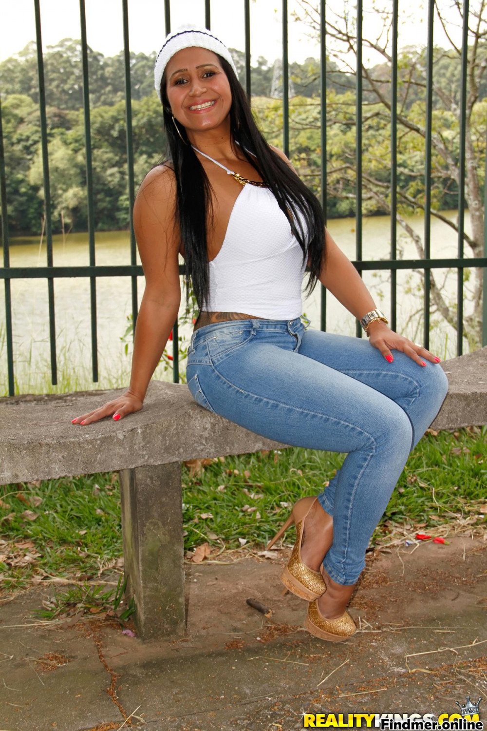 We had another helping of fine Brazilian ass for you this week. Alexandra came back to us once agai #IIZ4MWXL