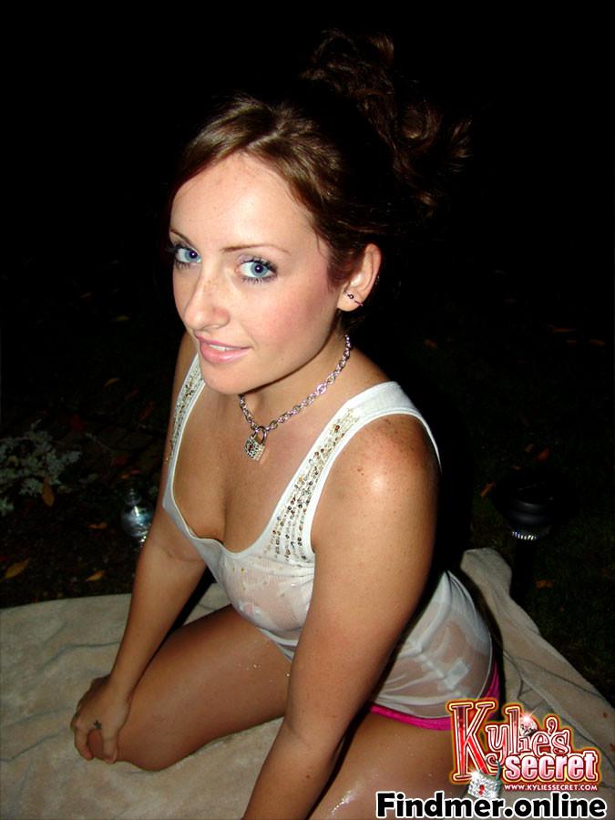 Top Rated Teen Profile! Kylie in a wet-t! #AiORO5E1