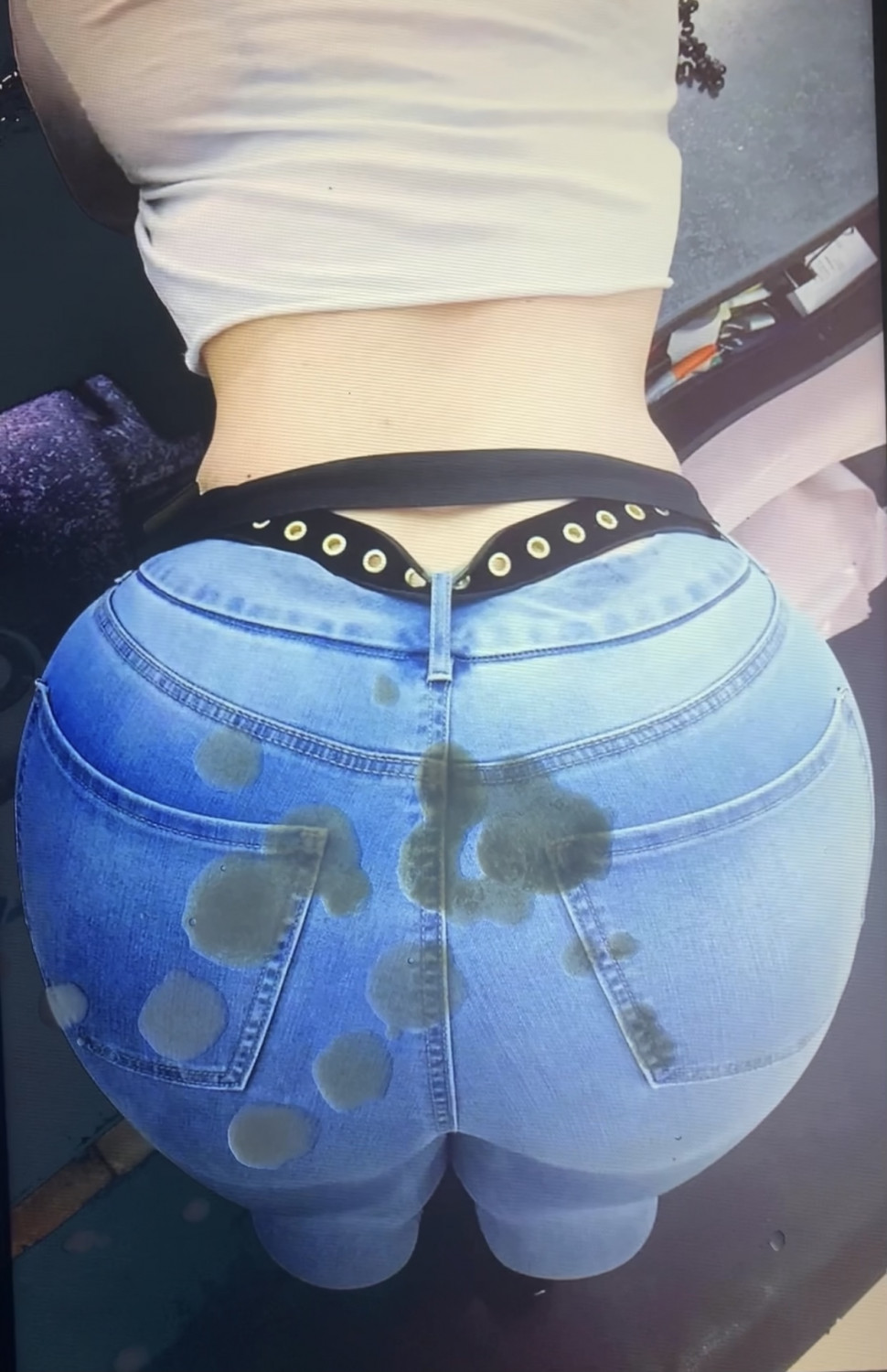 Sexy PAWG In Jeans Cum Tribute #Uq4sAS6f