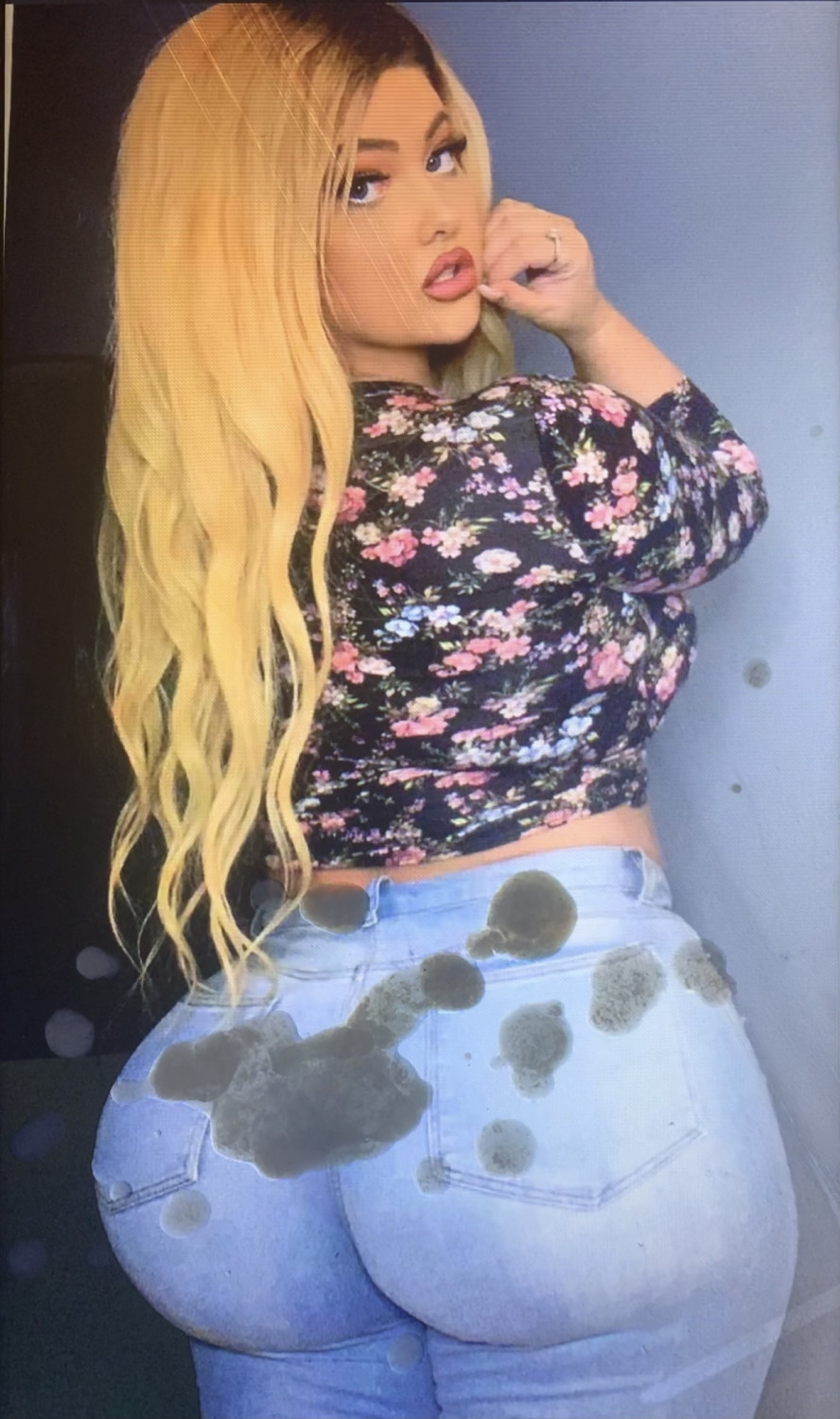 Roxy Big Ass Blonde In Jeans Cum Tribute #kJ1H7El2