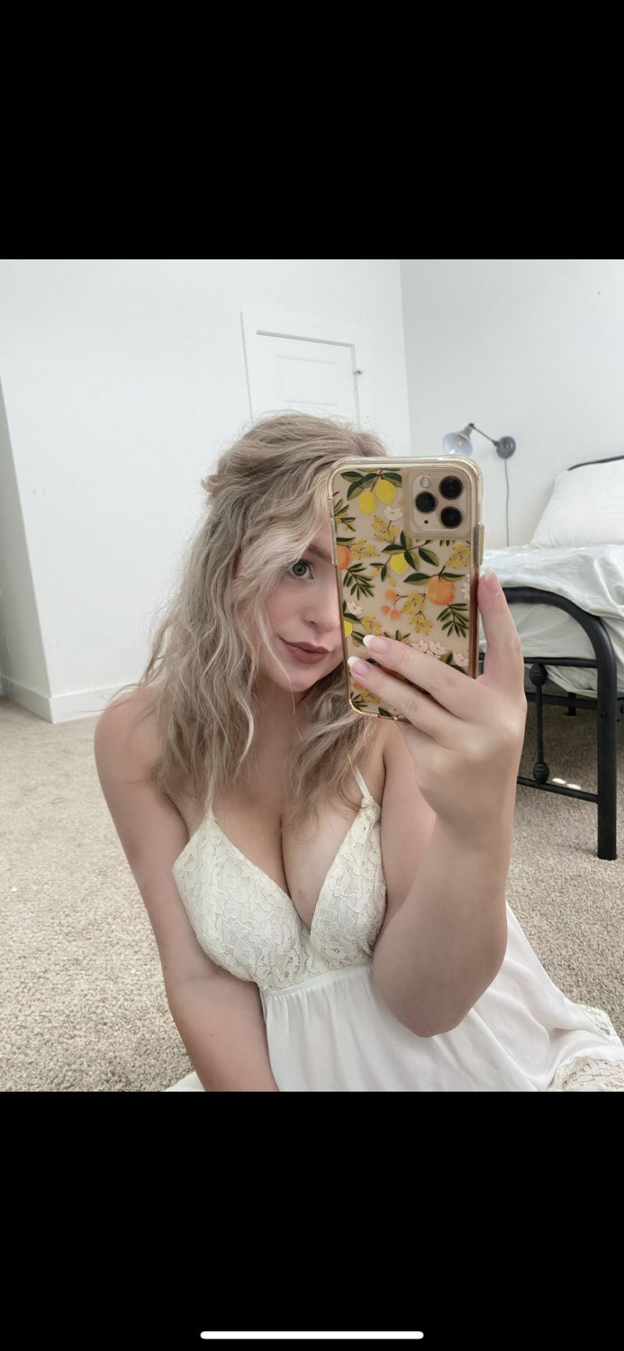 Blonde Slut - Porn Videos and Photos
