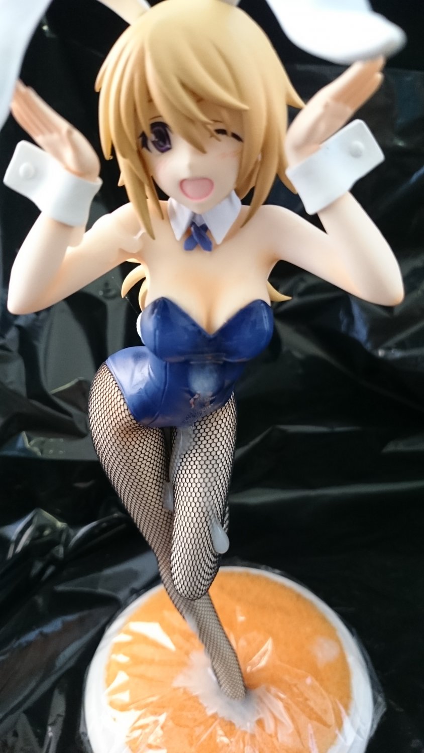 CharlotteDunois figure bukkake #K1fvwzhL