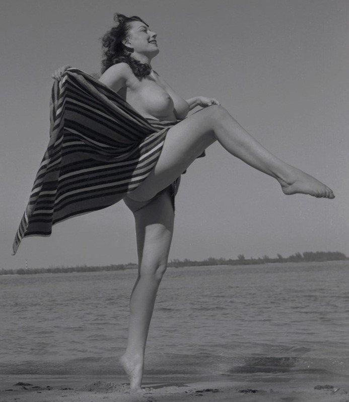 Vintage Models Pin-ups Actresses #OCBWeIaY