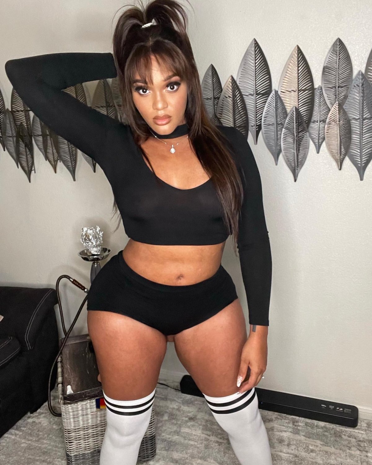 Cuties with booties 4 #2KneRltt