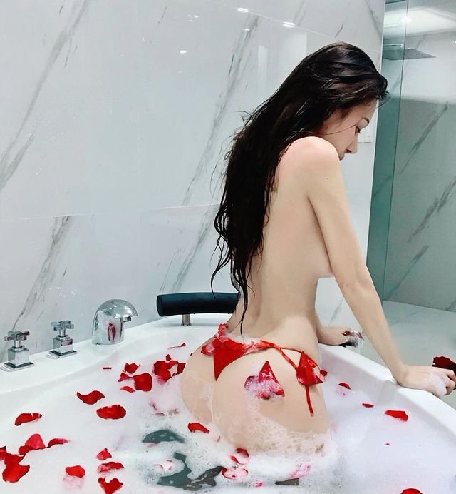 Sunshine Guimary Hot and Sexy Picture #BXxxMhvC