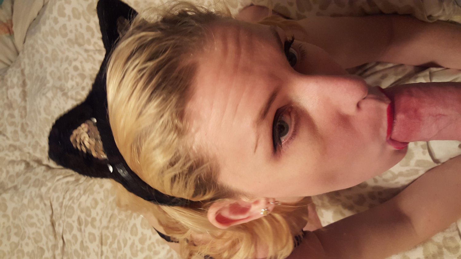 Hot Amateur Naughty Milf #OOtVvRX6