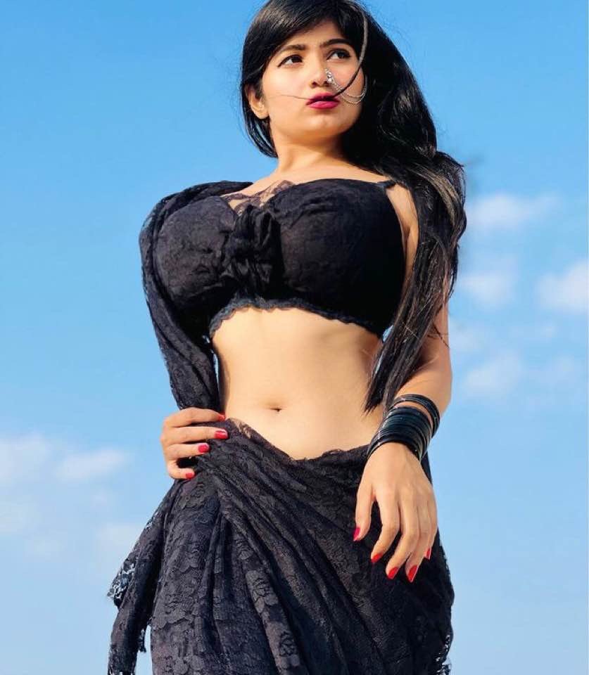 Mona sassy #q42z9vhW