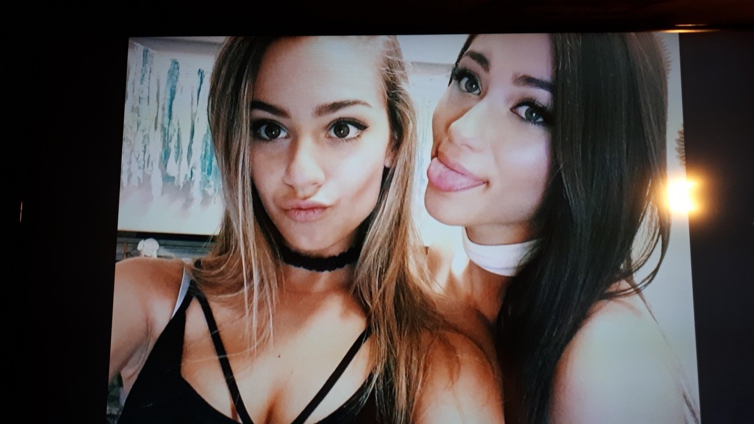 Request // Amazing Brunette #foBNxRdM