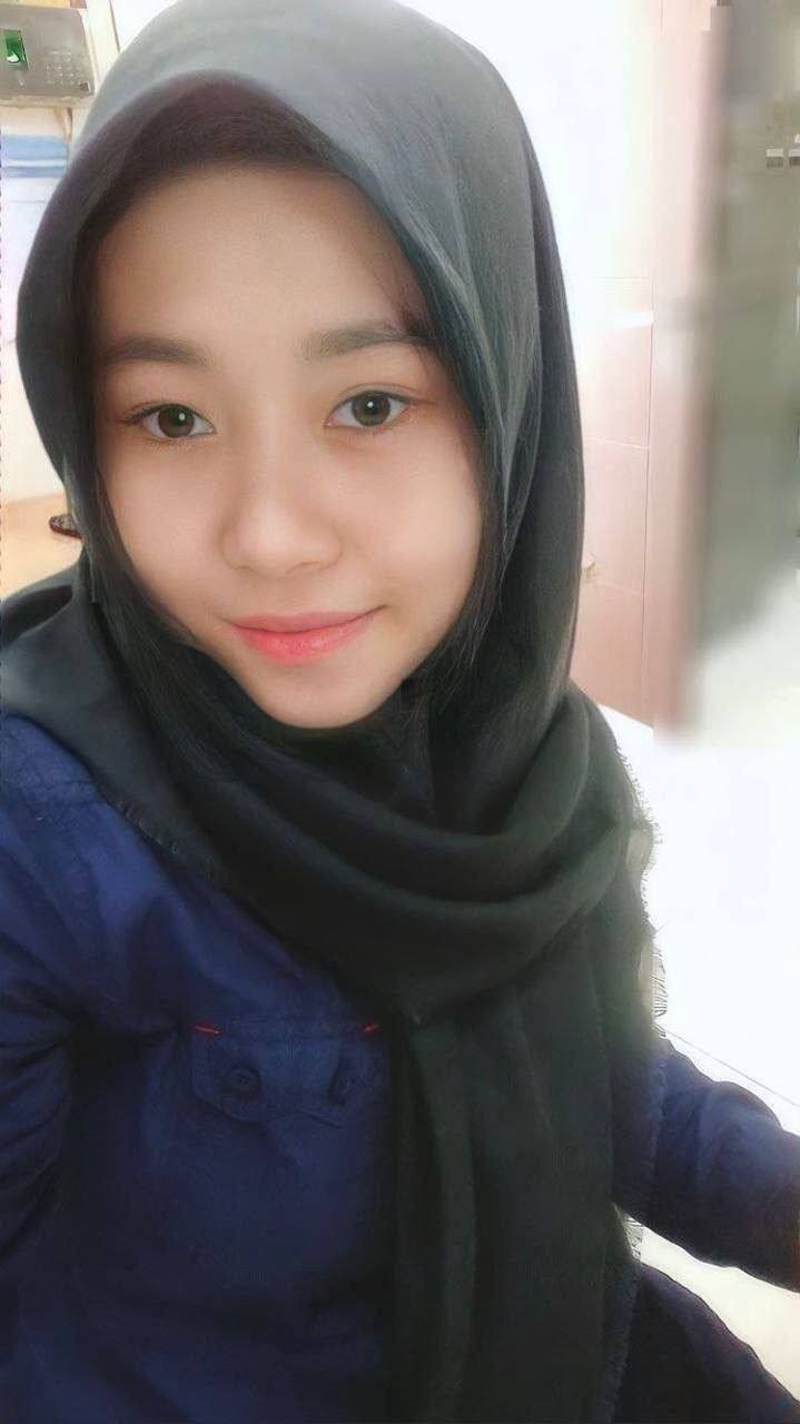 Leeya #ay9WrMSo